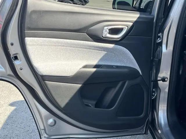 2023 Jeep Compass Latitude Lux FWD
