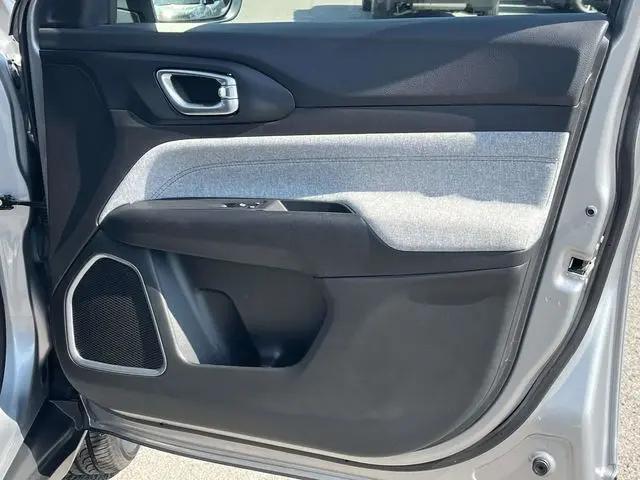 2023 Jeep Compass Latitude Lux FWD
