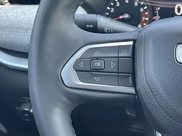 2023 Jeep Compass Latitude Lux FWD