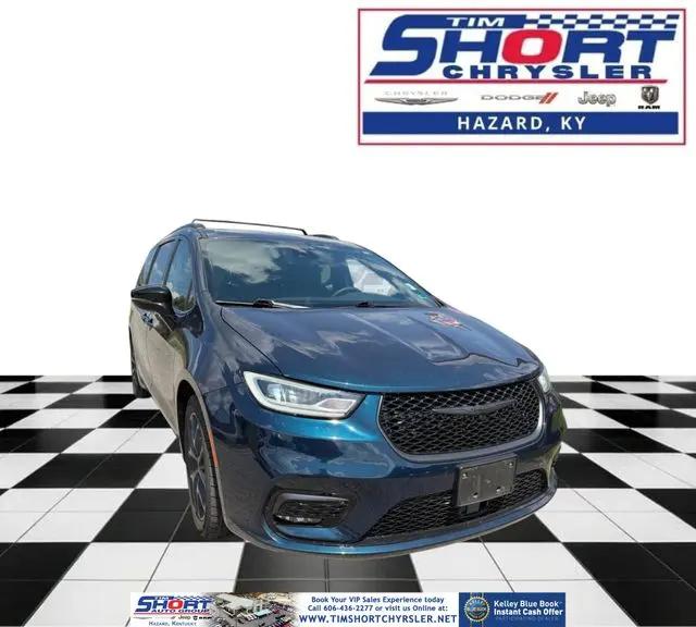 2025 Chrysler Pacifica Limited for sale in Hazard, KY