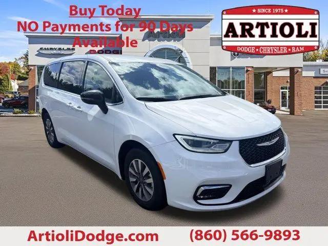 2024 Chrysler Pacifica Hybrid Select for sale in Enfield, CT