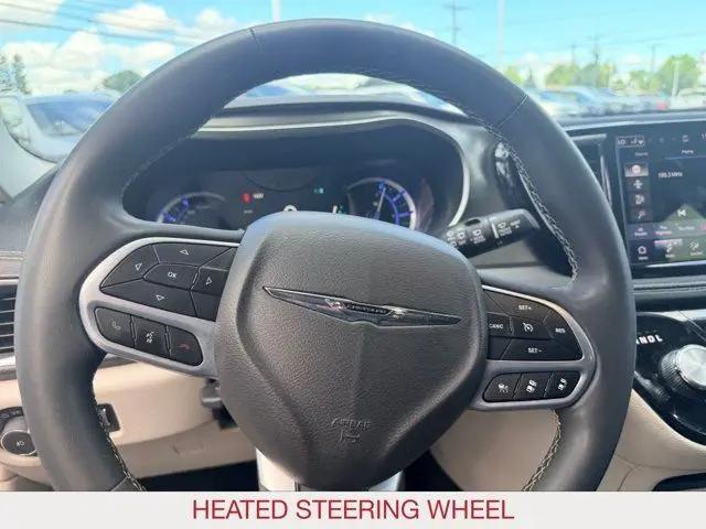 2024 Chrysler Pacifica Hybrid Select