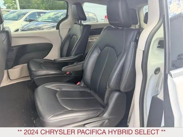 2024 Chrysler Pacifica Hybrid Select