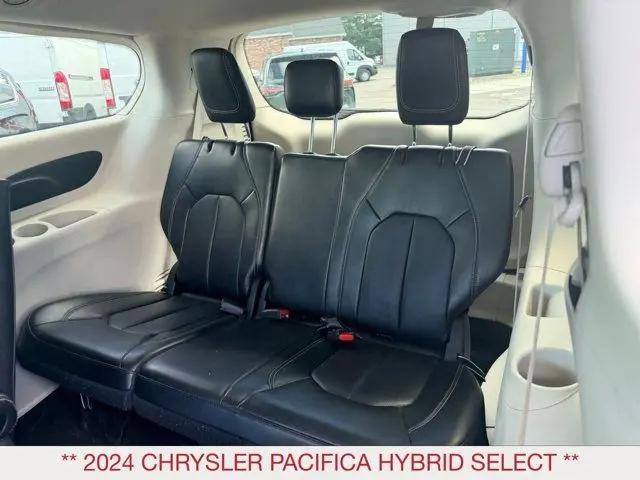 2024 Chrysler Pacifica Hybrid Select