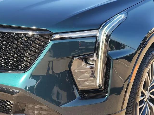 2024 Cadillac XT4 FWD Sport