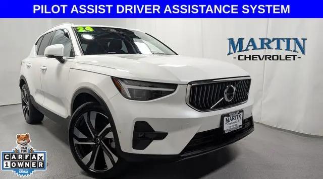 2024 Volvo XC40 B5 Ultimate Bright Theme for sale in Crystal Lake, IL