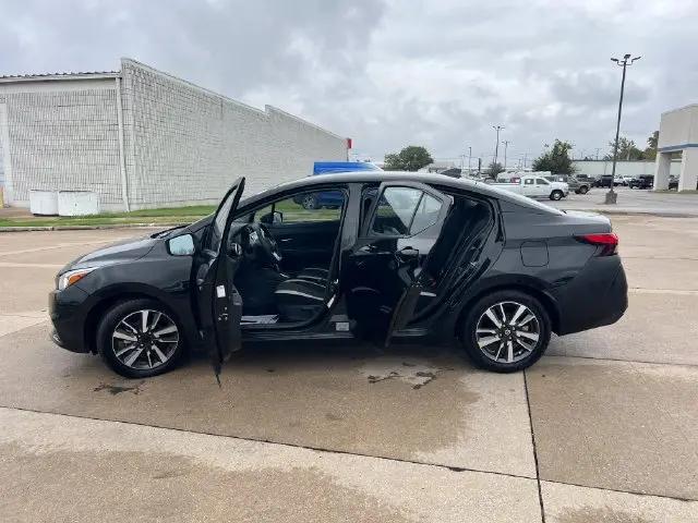 2021 Nissan Versa SV Xtronic CVT