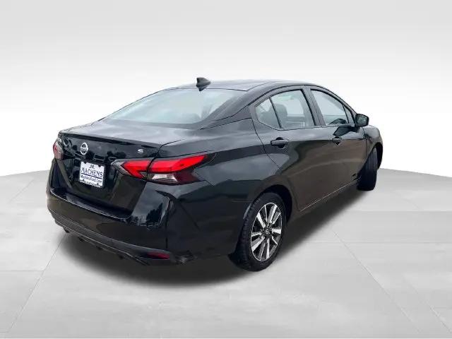 2021 Nissan Versa SV Xtronic CVT