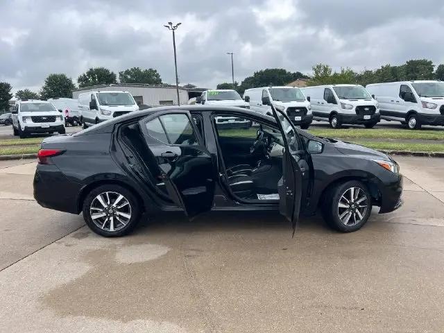2021 Nissan Versa SV Xtronic CVT