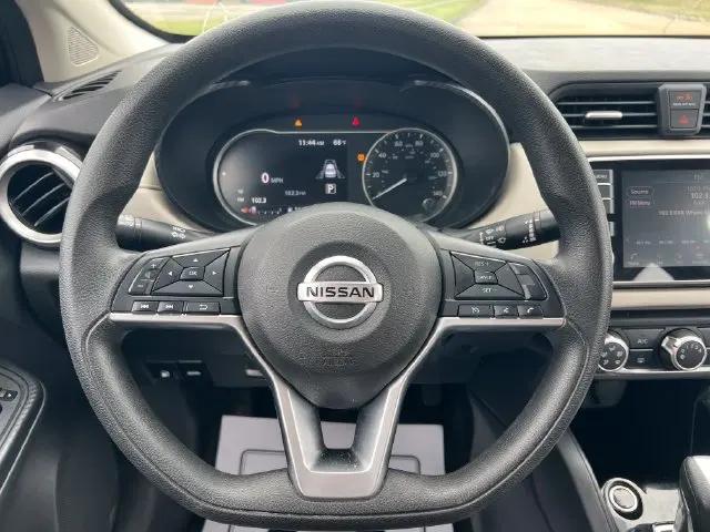 2021 Nissan Versa SV Xtronic CVT