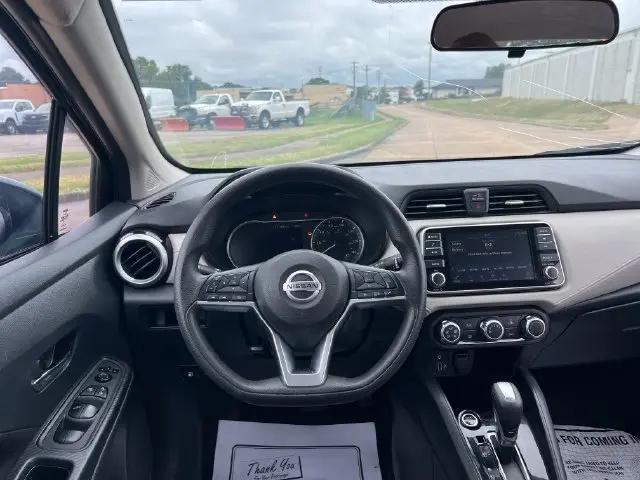 2021 Nissan Versa SV Xtronic CVT