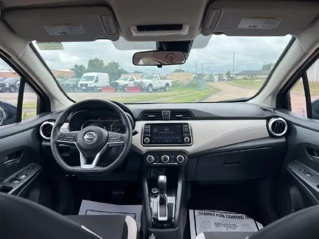 2021 Nissan Versa SV Xtronic CVT