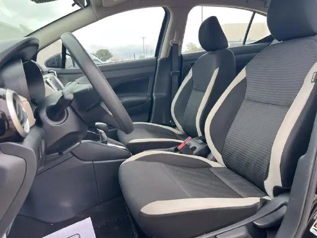 2021 Nissan Versa SV Xtronic CVT