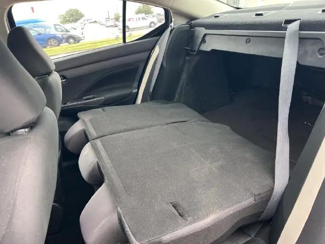 2021 Nissan Versa SV Xtronic CVT