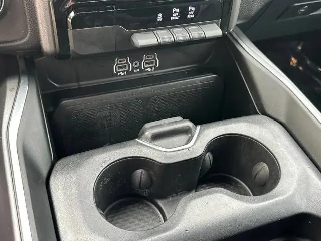 2025 Ram 1500 Big Horn Crew Cab 4x4 57 Box
