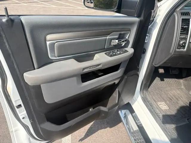 2017 Ram 1500 SLT