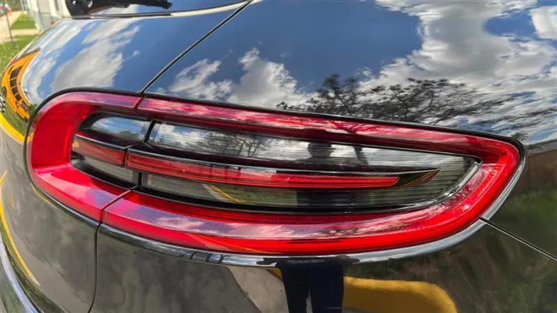 2016 Porsche Macan S
