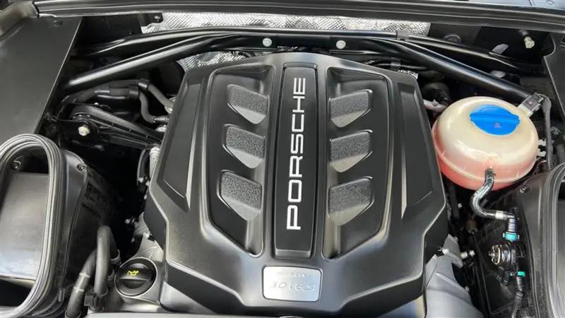 2016 Porsche Macan S