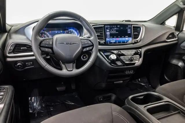2023 Chrysler Pacifica Touring
