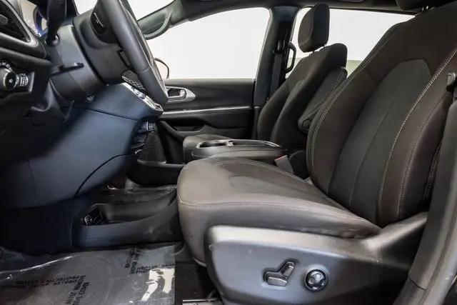 2023 Chrysler Pacifica Touring