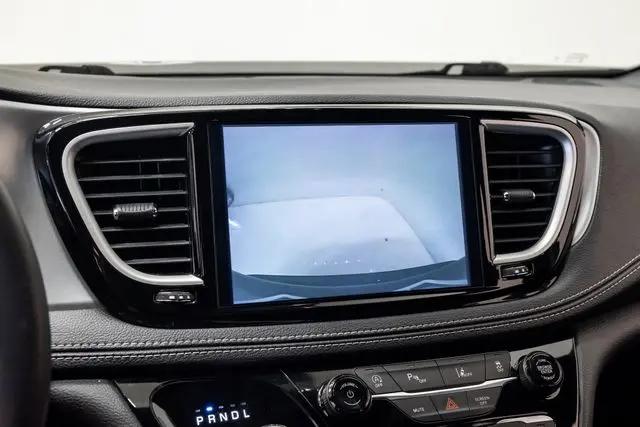 2023 Chrysler Pacifica Touring