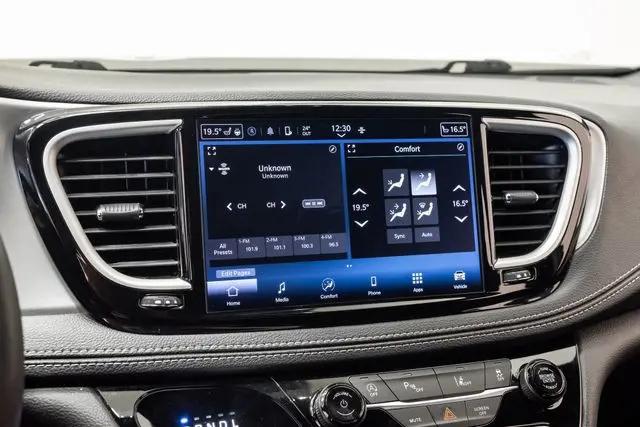 2023 Chrysler Pacifica Touring