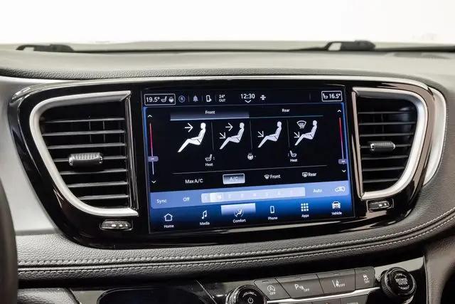 2023 Chrysler Pacifica Touring