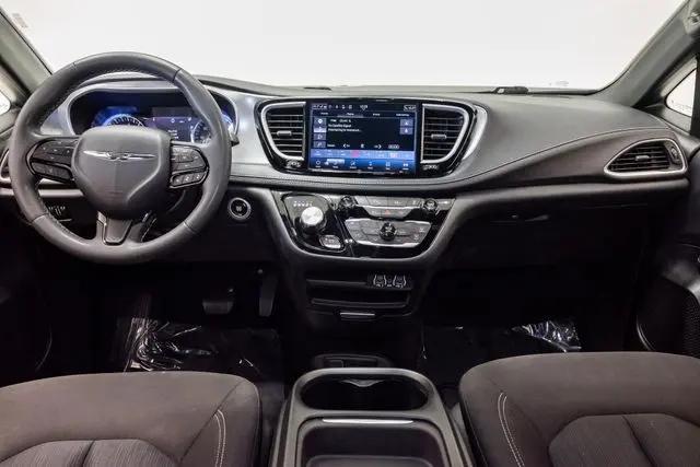 2023 Chrysler Pacifica Touring