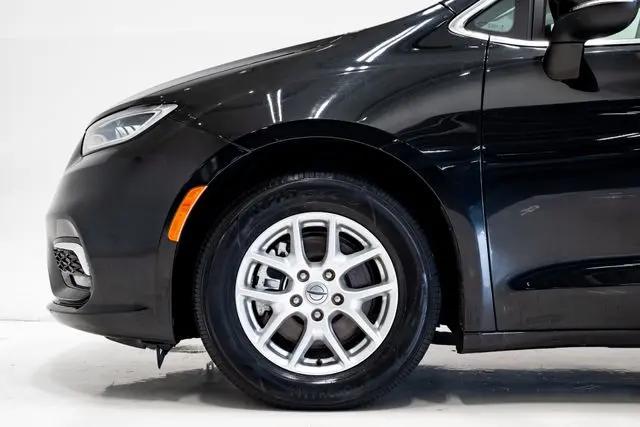 2023 Chrysler Pacifica Touring