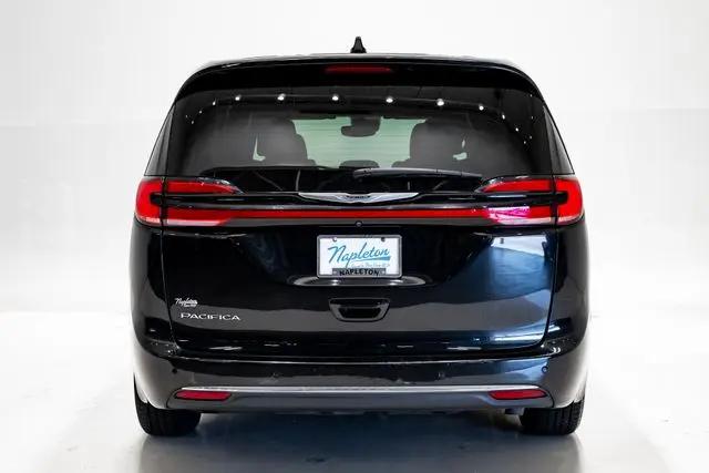 2023 Chrysler Pacifica Touring