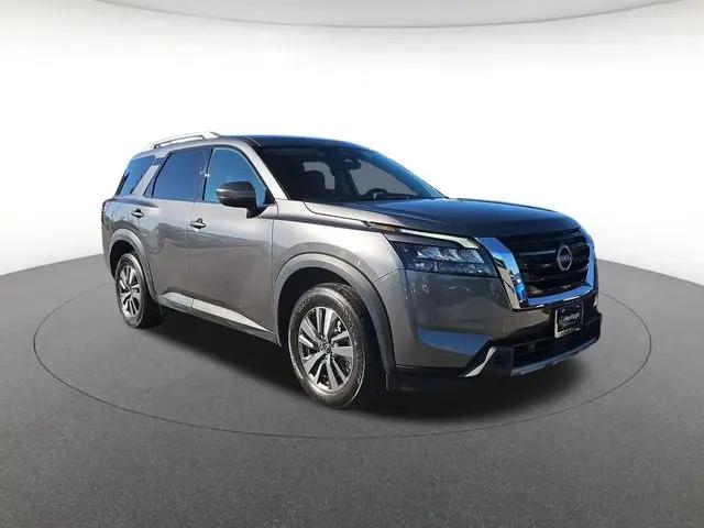 2025 Nissan Pathfinder SL 4WD