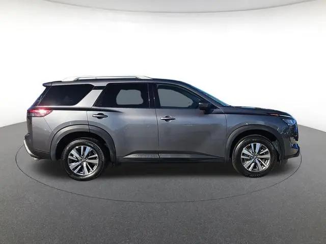 2025 Nissan Pathfinder SL 4WD