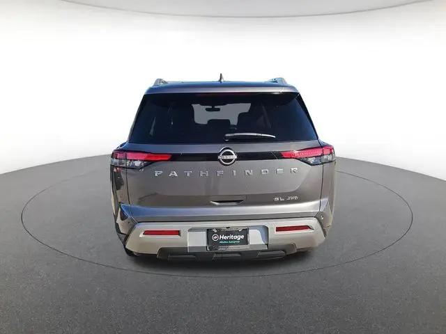 2025 Nissan Pathfinder SL 4WD