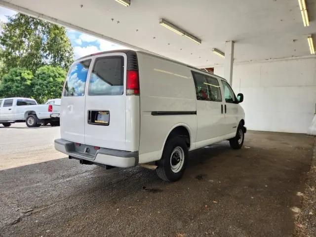 2001 Chevrolet Express Base