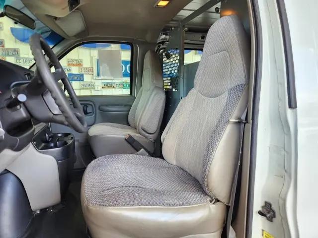 2001 Chevrolet Express Base