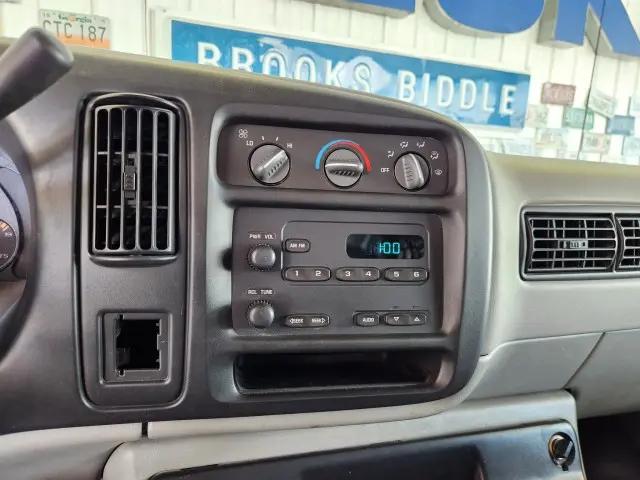 2001 Chevrolet Express Base