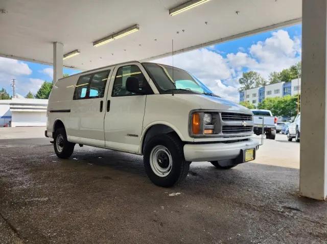 2001 Chevrolet Express Base