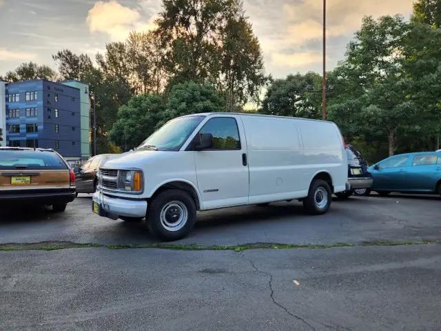 2001 Chevrolet Express Base