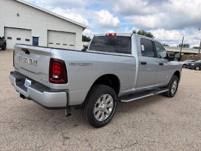 2026 Ram 3500 Big Horn Crew Cab 4x4 64 Box