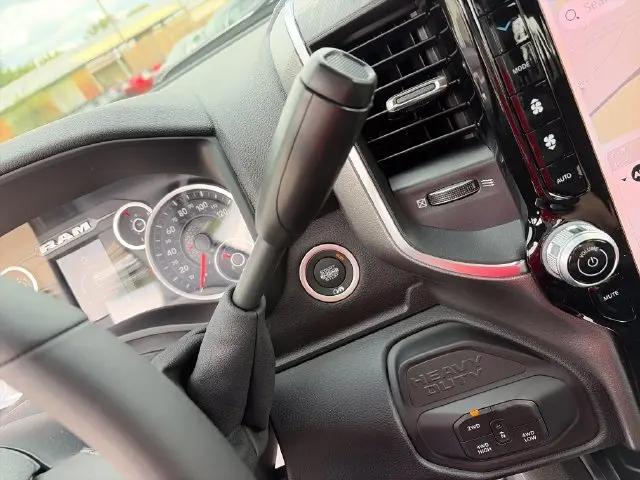 2026 Ram 3500 Big Horn Crew Cab 4x4 64 Box