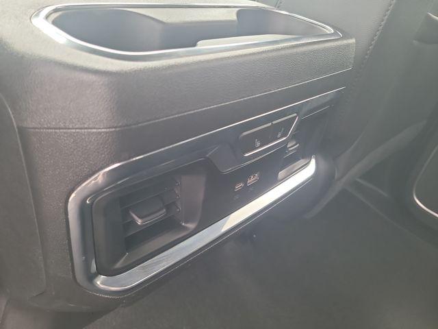 2023 GMC Sierra 1500 4WD Crew Cab Short Box SLT