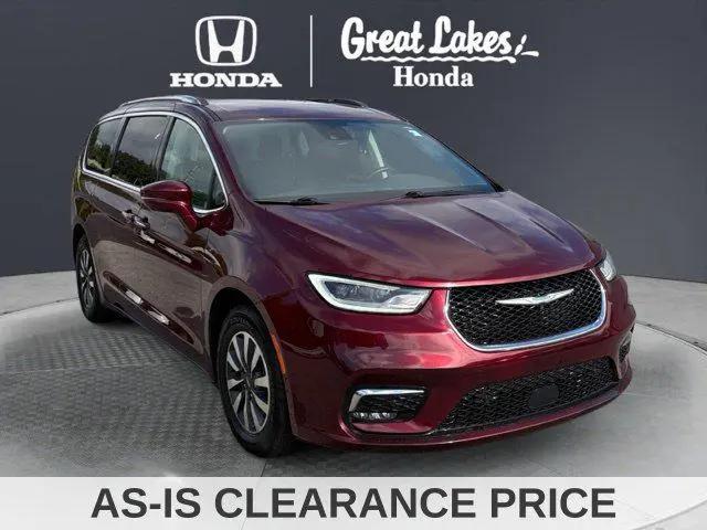 2021 Chrysler Pacifica Hybrid Touring L for sale in Akron, OH