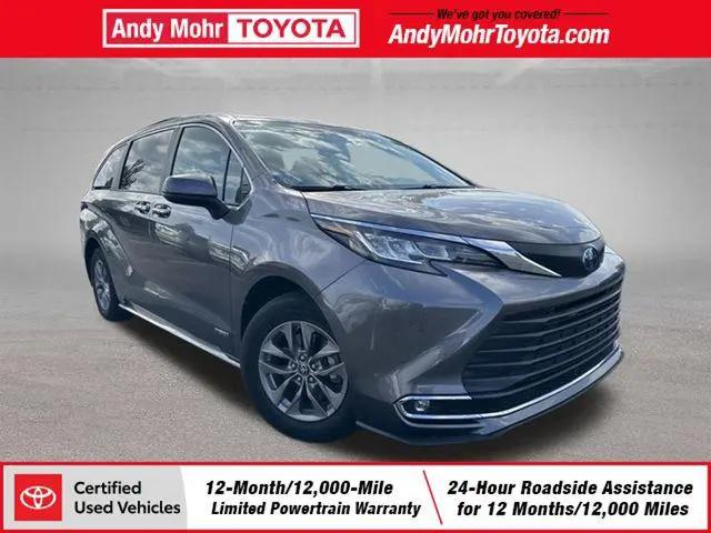 2021 Toyota Sienna XLE for sale in Avon, IN
