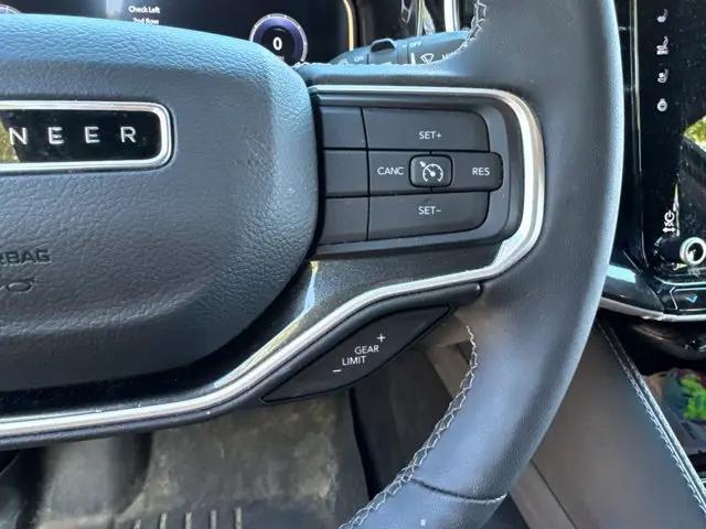 2023 Jeep Wagoneer Series I 4x2