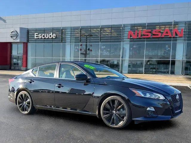 2022 Nissan Altima SR FWD for sale in Greer, SC