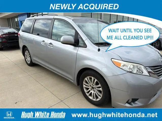 2013 Toyota Sienna XLE V6 8 Passenger for sale in Columbus, OH