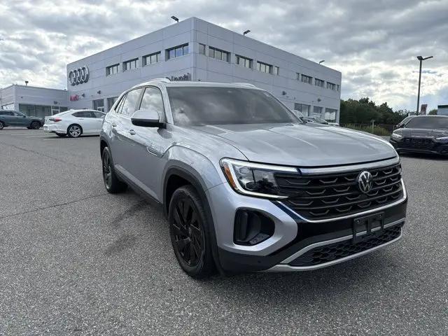 2024 Volkswagen Atlas Cross Sport 2.0T SE w/Technology for sale in Watertown, CT