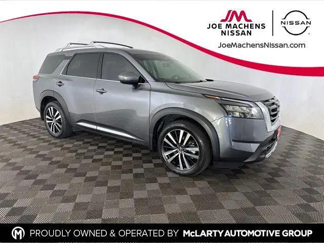 2025 Nissan Pathfinder Platinum 4WD for sale in Columbia, MO