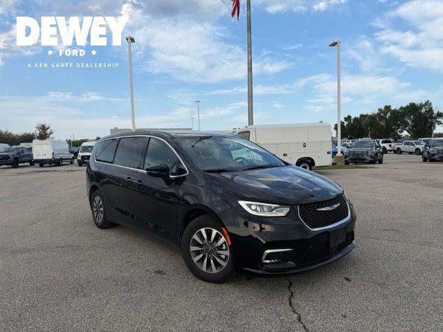 2025 Chrysler Pacifica Hybrid Select for sale in Ankeny, IA