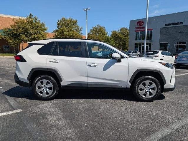 2021 Toyota RAV4 LE 2021 Toyota RAV4 LE